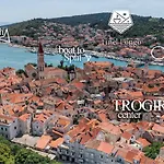 Tinel Longo, For Up To 8, Center, Bbq, Terrace Villa *