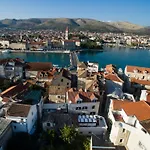 Tinel Longo, For Up To 8, Center, Bbq, Terrace * Trogir