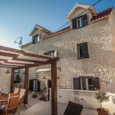Tinel Longo, For Up To 8, Center, Bbq, Terrace Villa