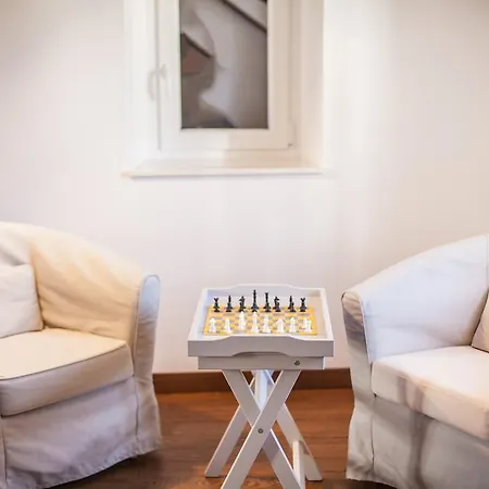 Tinel Longo, For Up To 8, Center, Bbq, Terrace