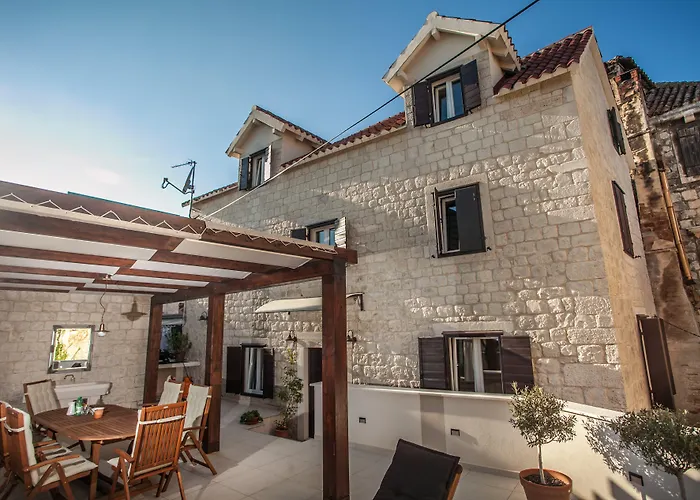 Tinel Longo, For Up To 8, Center, Bbq, Terrace Villa