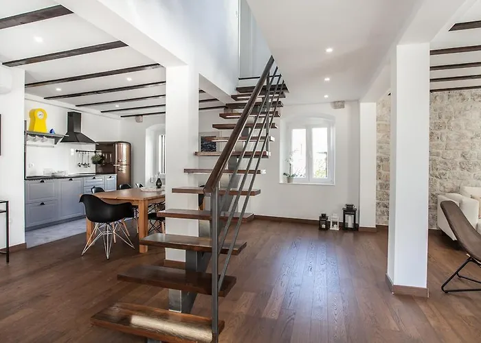 Villa Tinel Longo, For Up To 8, Center, Bbq, Terrace Trogir