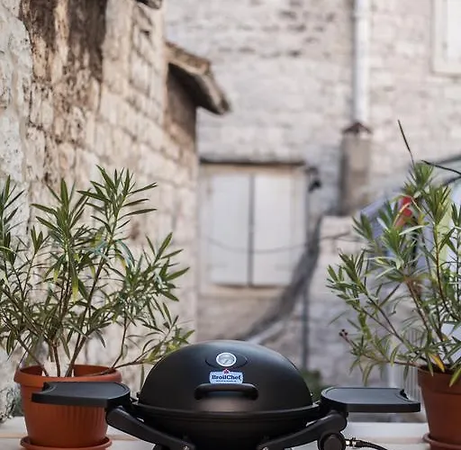 Villa Tinel Longo, For Up To 8, Center, Bbq, Terrace *