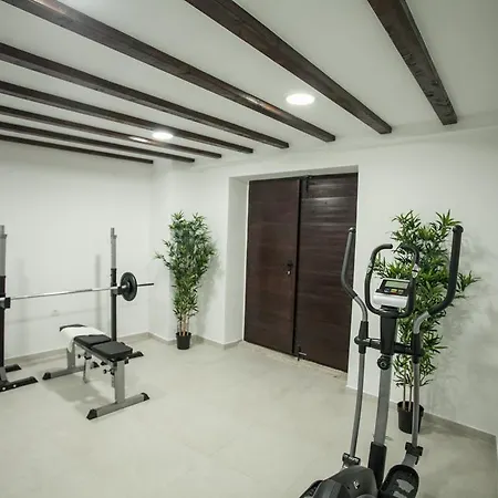 Tinel Longo, For Up To 8, Center, Bbq, Terrace * Трогир