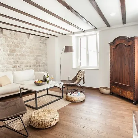 Вилла Tinel Longo, For Up To 8, Center, Bbq, Terrace *
