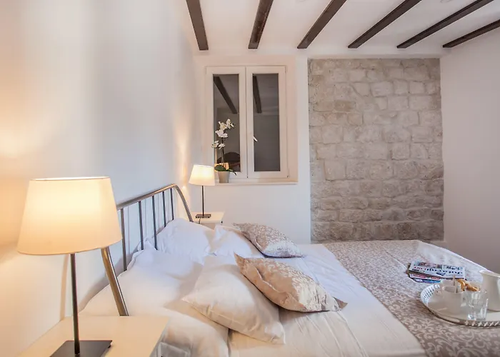 Tinel Longo, For Up To 8, Center, Bbq, Terrace Villa *