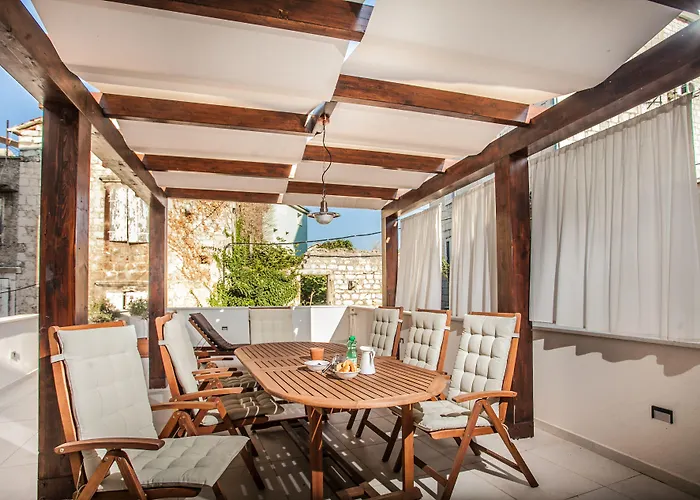 Tinel Longo, For Up To 8, Center, Bbq, Terrace Villa
