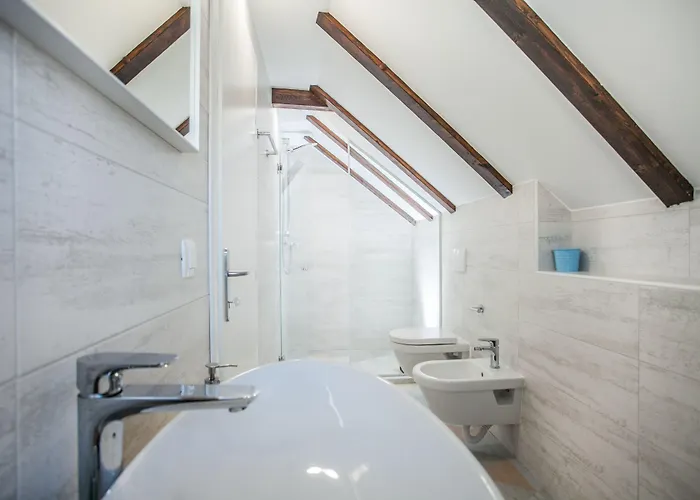 Tinel Longo, For Up To 8, Center, Bbq, Terrace *