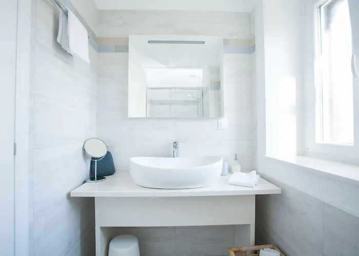 Tinel Longo, For Up To 8, Center, Bbq, Terrace *