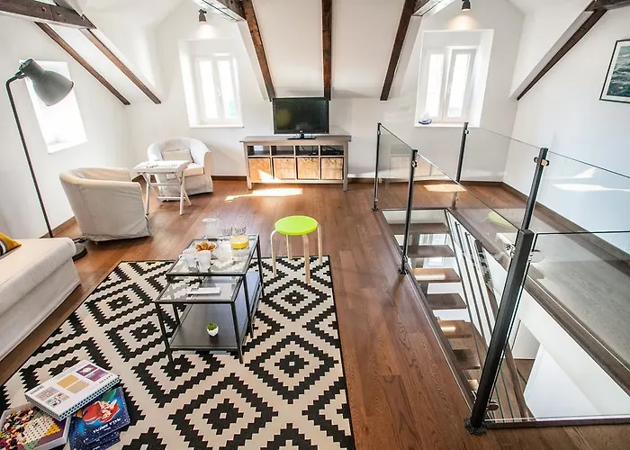 Tinel Longo, For Up To 8, Center, Bbq, Terrace *