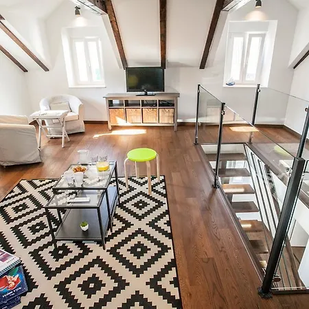 Tinel Longo, For Up To 8, Center, Bbq, Terrace *