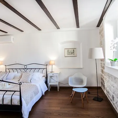 Tinel Longo, For Up To 8, Center, Bbq, Terrace * トロギール